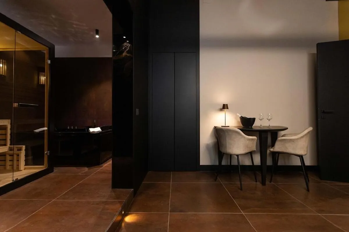 Holiday home Black Room Suite And Spa Carini